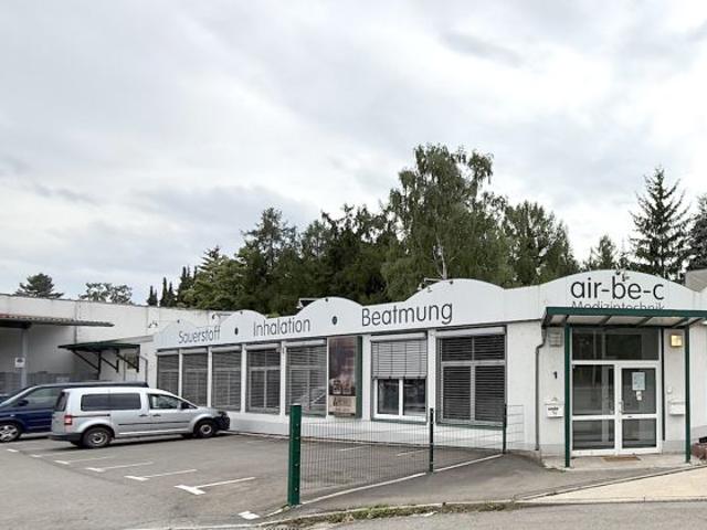 737 m² Büro, Praxis und Lagerhalle sowie zahlreiche Stellplätze in zentraler Lage von Gera zur Miete