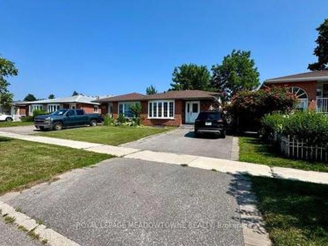 739 Consort Crescent, Mississauga, ON, L5C 1J8 house for lease | Listing ID W13570 | Royal LePage