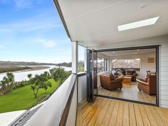 739 Te Atatu Road, Te Atatu Peninsula, Waitakere City