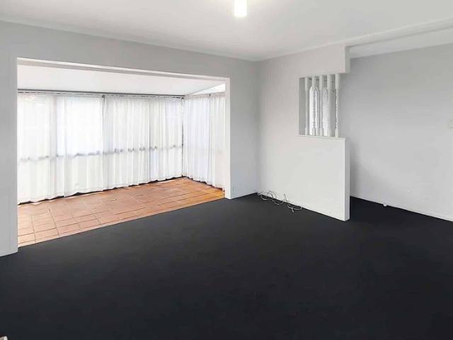 77 Tidal Road, Mangere