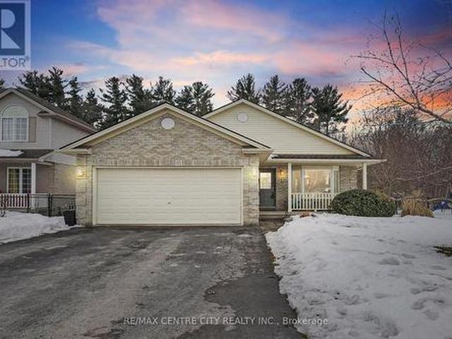 77 Woodvale Drive, Thames Centre Dorchester, ON, N0L 1G3 house for sale | Listing ID X11996 | Royal LePage