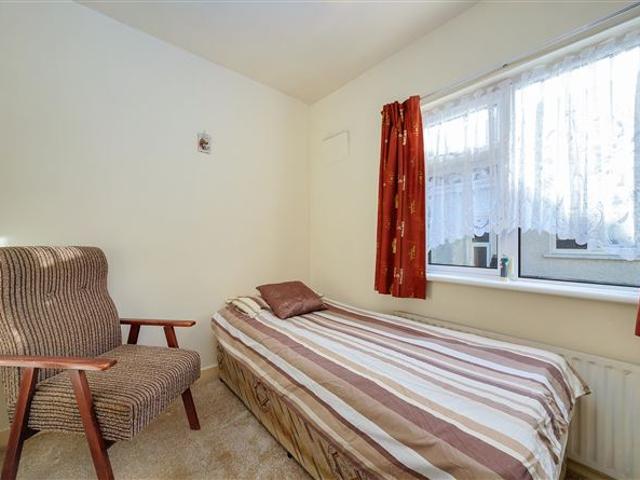 77 Beechwood Lawns, Rathcoole, Co. Dublin Ray Cooke Auctioneers 4922 MyHome. Ie Residential