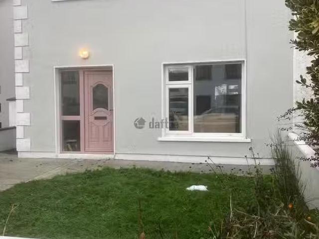 77 Chestnut Grove, Castlebar, Castlebar, Co. Mayo is for rent