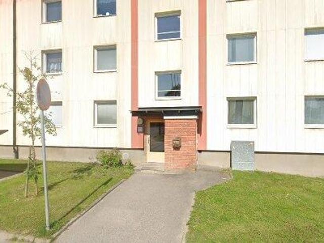 77 m2 lägenhet uthyres i Flen