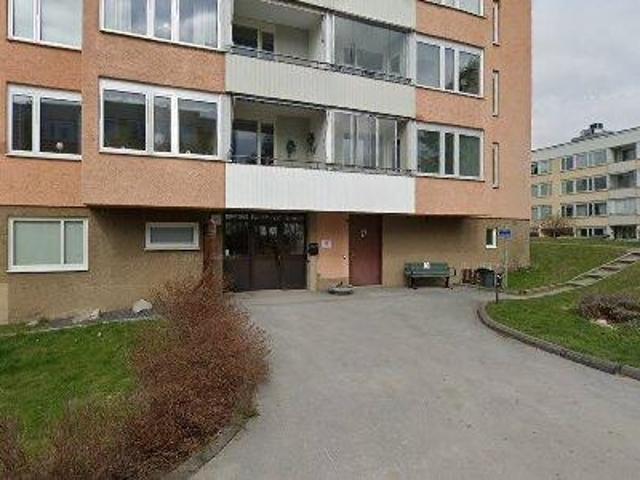 77 m2 lägenhet uthyres i Huddinge