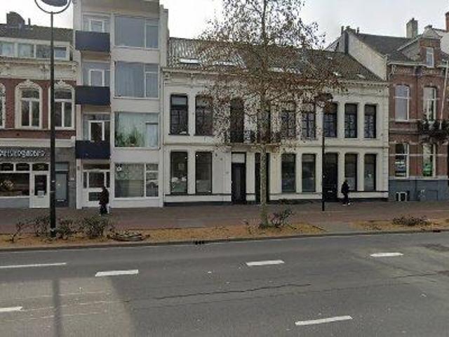 77 m2 office space for rent in Tilburg