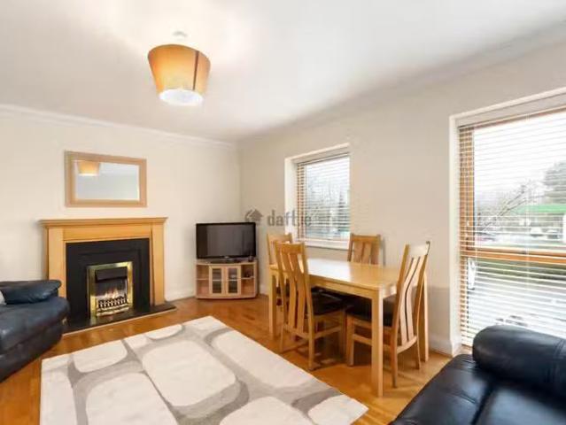 77 Marlay View, Ballinteer, Dublin 16 is for rent