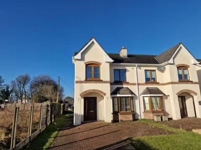 77 Meadowbrook, Tulsk, Tulsk, Co. Roscommon, F45WD83 is for sale