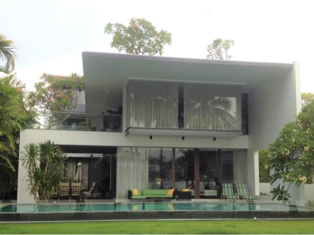 77 Ocean Drive Bungalow House For Sale, $36,000,000, 8 Bed 8 Bath 11,200 sqft $3,726.00 psf