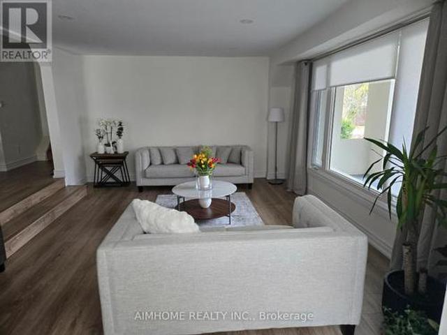 77 Sunset Beach Road, Richmond Hill, ON, L4E 3G7 house for sale | Listing ID N13575 | Royal LePage