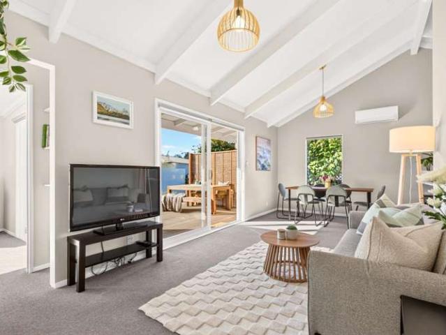77A Vodanovich Road, Te Atatu South, Waitakere City