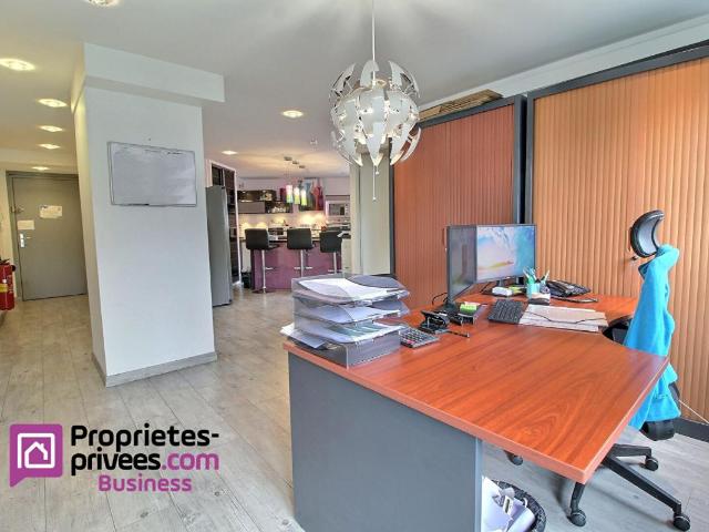 74000 ANNECY Bureaux OU Type 4 85 m² avec 2 parkings