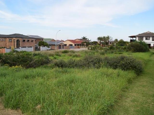 740 m² Land available in Wavecrest