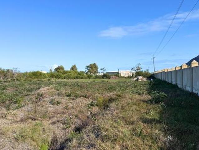 740 m² Land available in Franskraal
