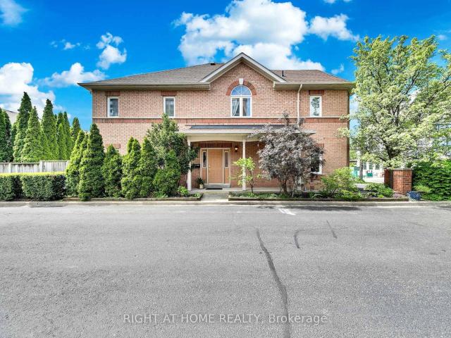740 Village Green Boulevard, Mississauga | For Sale @ $959,000 | Condos. Ca