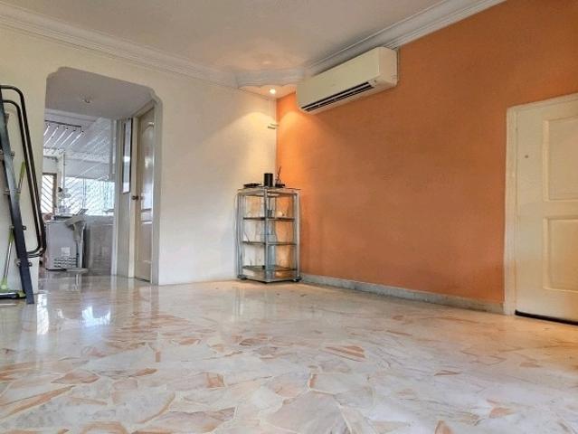 741 Yishun Avenue 5 HDB Apartment For Sale, $588,000, 3 Bed 2 Bath 1,001 sqft $587.00 psf