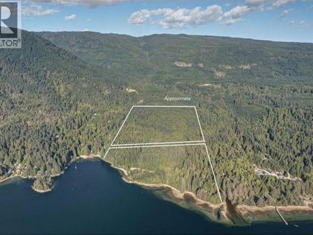 7425 Sechelt Inlet Road, Sechelt, BC, V7Z 0C7 vacant land for sale | Listing ID R3138 | Royal LePage