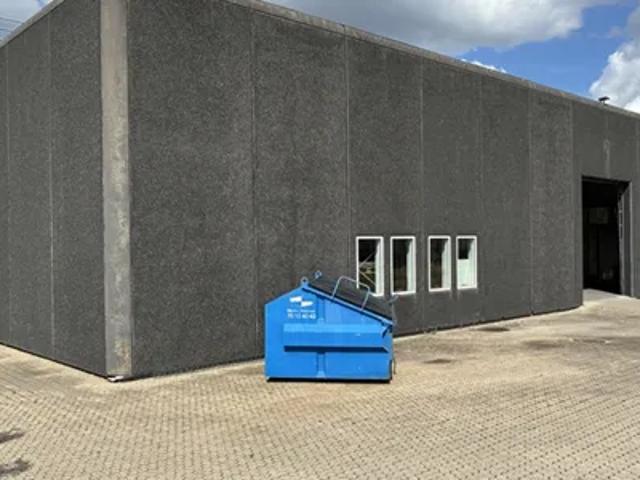 742 m2 lager og mindre kontor udlejes i Hvidovre