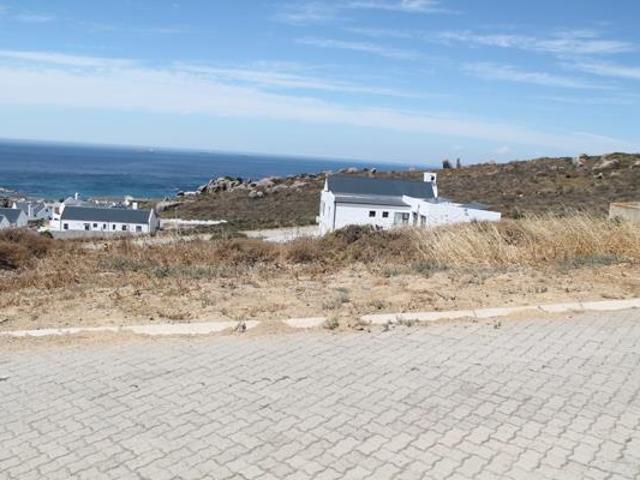 742 m² Land available in Britanica Heights