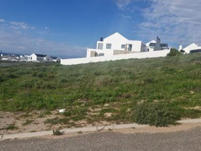 742 m² Land available in Da Gama Bay
