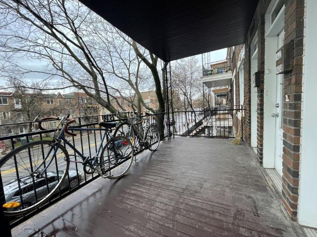 7434 Avenue Christophe Colomb