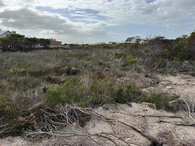 743 m² Land available in Bettys Bay