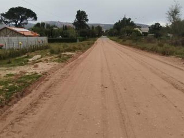 743 m² Land available in Redelinghuys