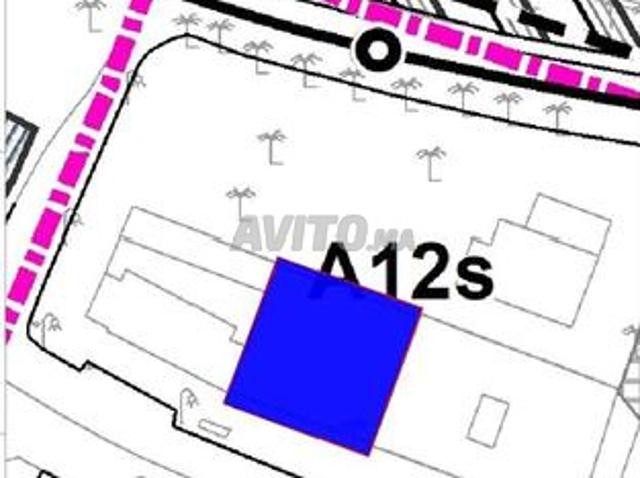 745 m² zone A12s. Casa centre