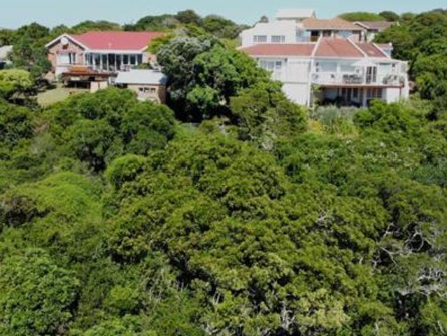 746 m² Land available in Royal Alfred Marina