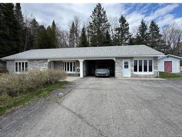 748 Canada, Edmundston, NB, E3V 1W4 house for sale | Listing ID NB140279 | Royal LePage