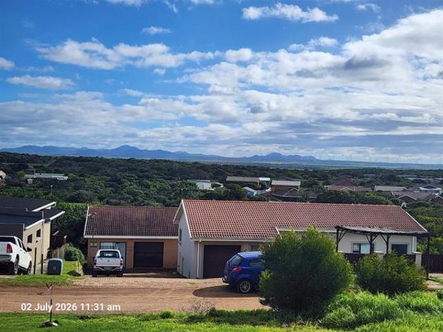 748 m² Land available in Paradise Beach
