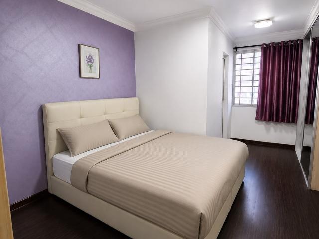 749 Jurong West Street 73 HDB Apartment For Sale, $558,000, 3 Bed 2 Bath 1,119 sqft $499.00 psf