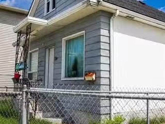 749 Mcphillips St, Winnipeg, MB, R2X 2J1 house for sale Lis.
