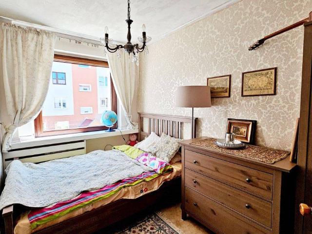 74,5m2 Przestrzeni z Balkonem i Gabinetem |