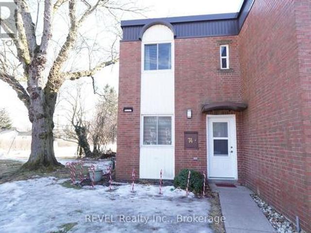 74 6453 Colborne Street, Niagara Falls Stamford, ON, L2J 1E7 townhouse for sale | Listing ID X12012 | Royal LePage