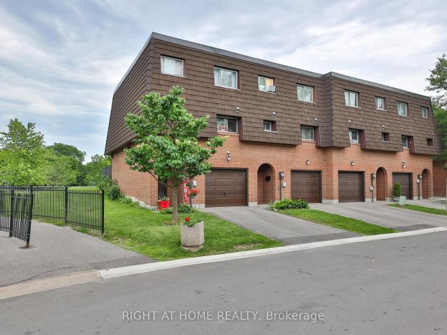 74 100 Darras Court, Brampton | 4Beds/2Bath, Townhouse, $499,999 | Condos. Ca