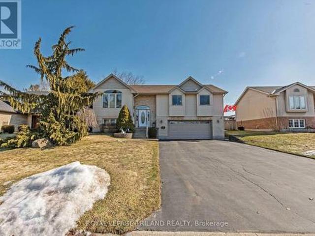 74 Village Gate Drive, Thames Centre Dorchester, ON, N0L 1G3 house for sale | Listing ID X12014 | Royal LePage