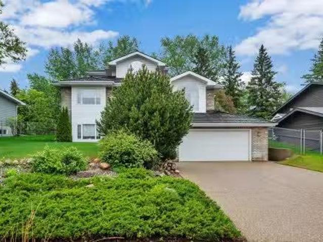 74 Beauvista Drive, Sherwood Park, AB, T8A 3X1 house for sal.