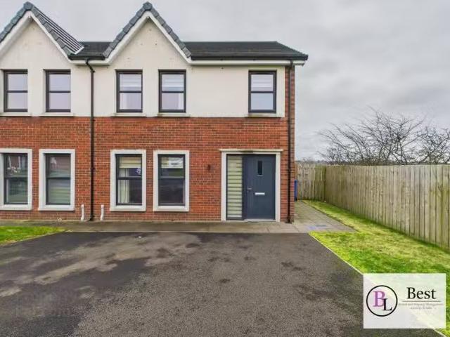 74 Blackthorn Rise