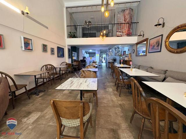74 Karşıyaka Fazıl Bey Caddesi Sahile Yakın Devren Kiralık Cafe