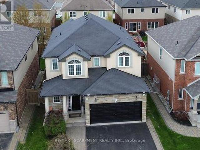 74 Lampman Drive, Grimsby, ON, L3M 0E7 house for sale | Listing ID X13487 | Royal LePage