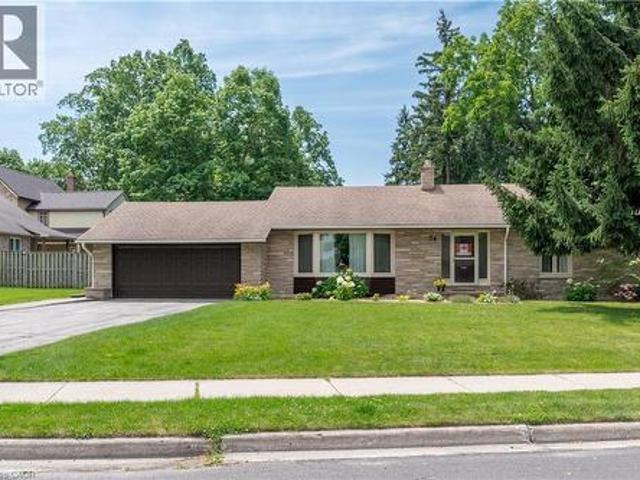 74 Pine Street, Aylmer, ON, N5H 1P3 house for sale | Listing ID 40844 | Royal LePage