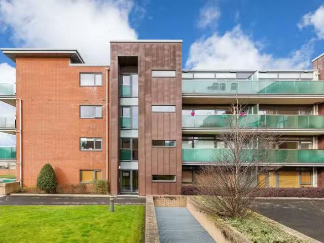 74 Rosanule, Phoenix Park Racecourse, Castleknock, Dublin 15.
