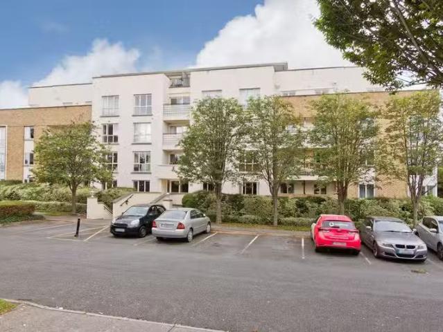 74 Swanward Court, Parnell Road, Dublin 12, D12YX63 is for sale