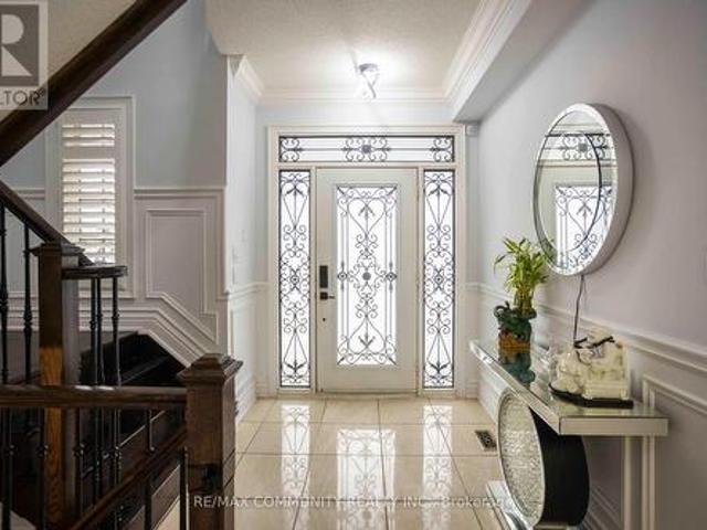 74 Stannardville Drive, Ajax, ON, L1T 0M4 house for sale | Listing ID E12978 | Royal LePage