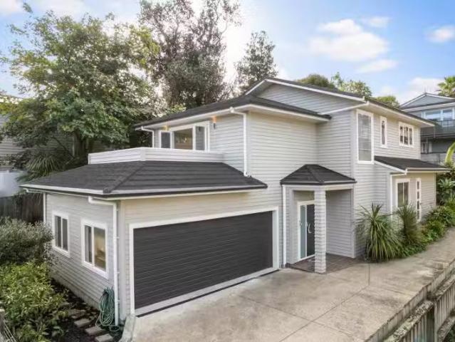 74A Seaview Road, Glenfield, North Shore City For Sale
