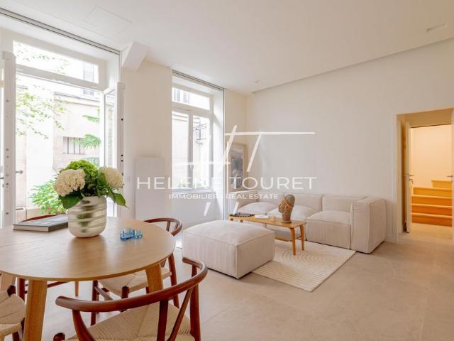 75007 Paris Appartement 4 pièces 77m² 4 200 € Charges Comprises/mois