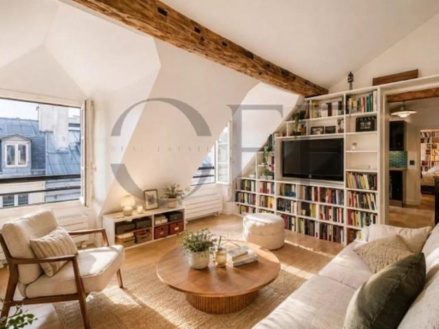 75007 PARIS Rue de Verneuil 1 chambre Dernier étage