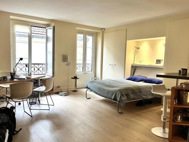 75004/Rue Beautreillis: vaste studio