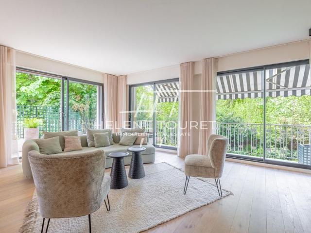 75008 Paris Appartement 4 pièces 116m² 8 500 € Charges Comprises/mois